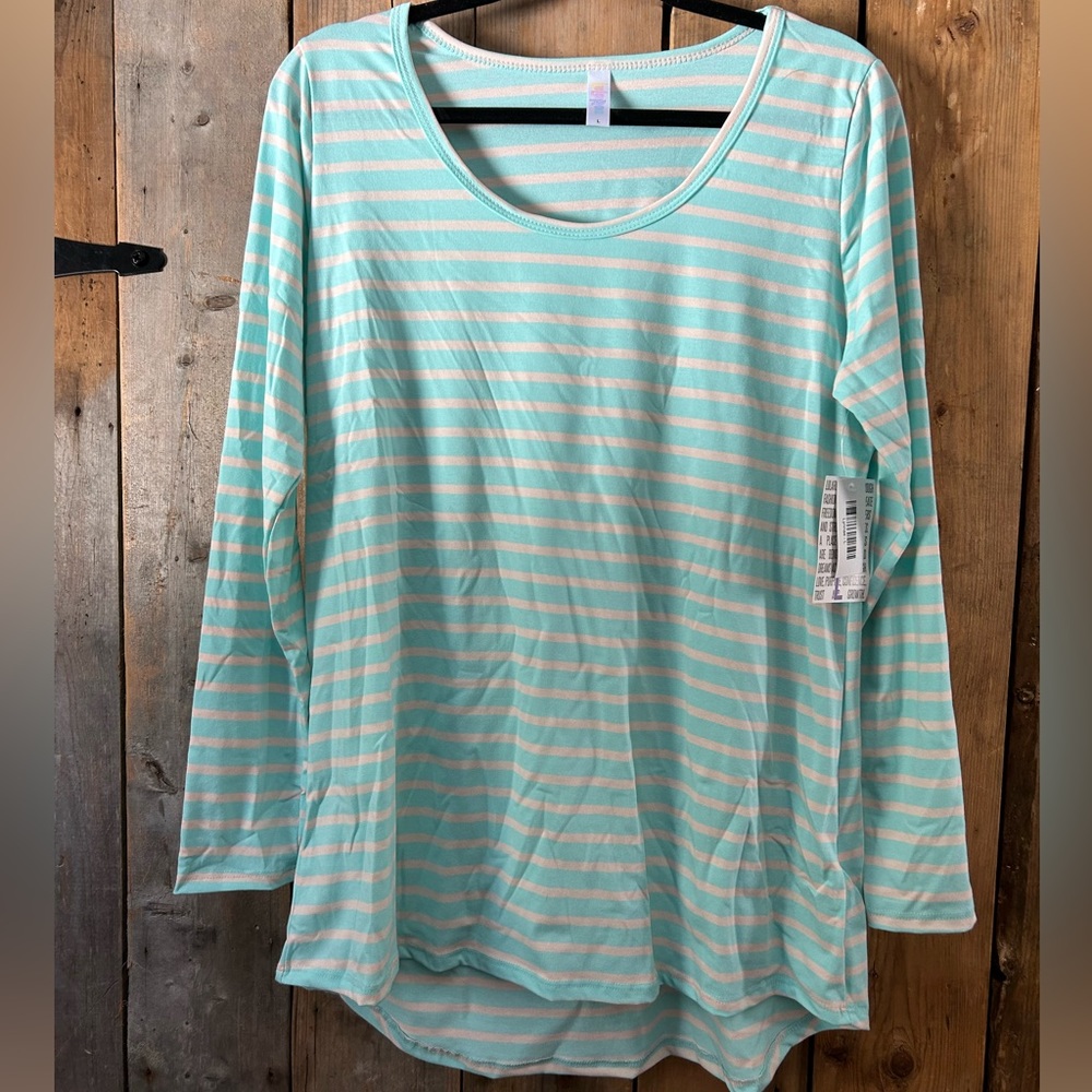 LuLaRoe Lynnae size L with tags.